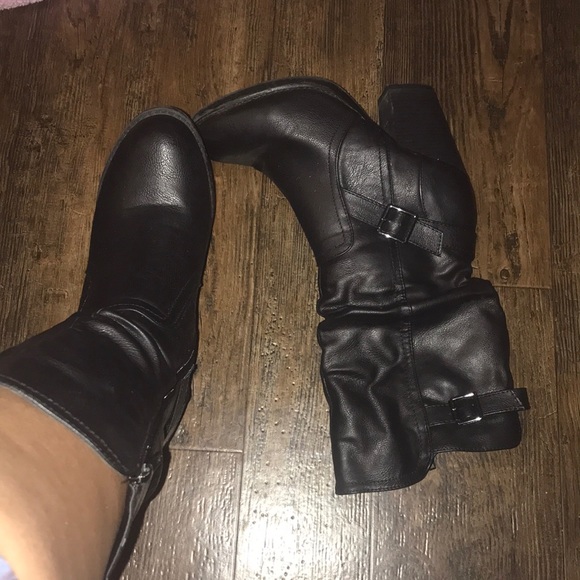 Boots - Picture 3 of 3